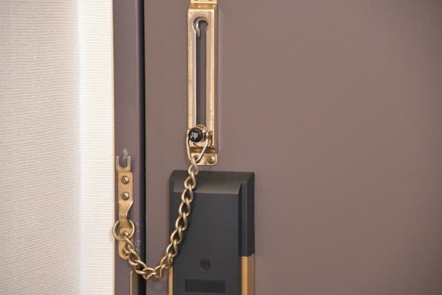 年末年始の空き巣対策｜長期不在でも安心して家を守るための実践ガイド