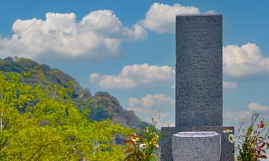 合祀墓とは？費用・メリット・デメリットや永代供養との違いまでやさしく解説