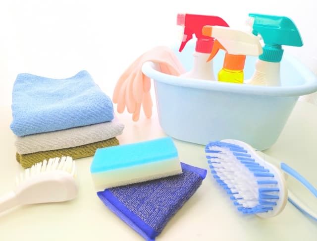 年末の大掃除を効率よく進める完全ガイド｜由来・時期・チェックリスト・プロの活用まで解説