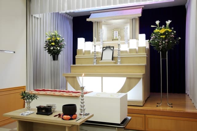 正月や年末に亡くなったらどうする？年末年始の葬儀の流れと進め方