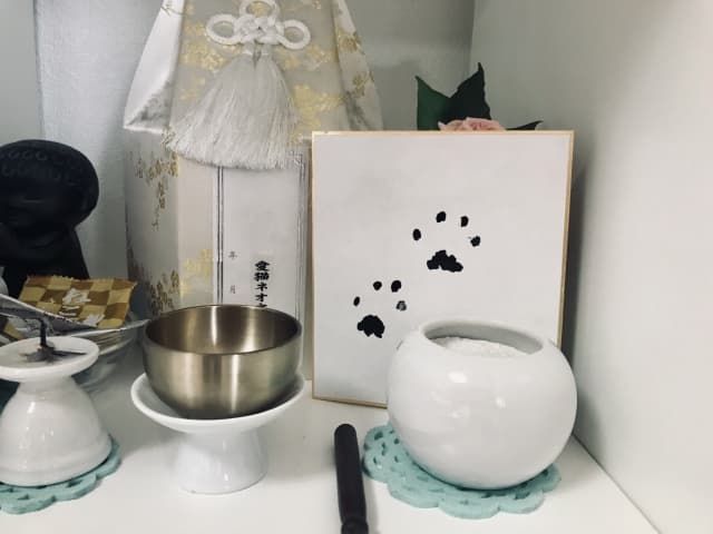 ペットの位牌の選び方：愛する家族を偲ぶためのガイド
