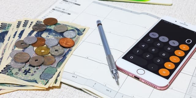 葬儀にかかる費用を抑えられる？少額短期保険と互助会の違いを徹底解説！