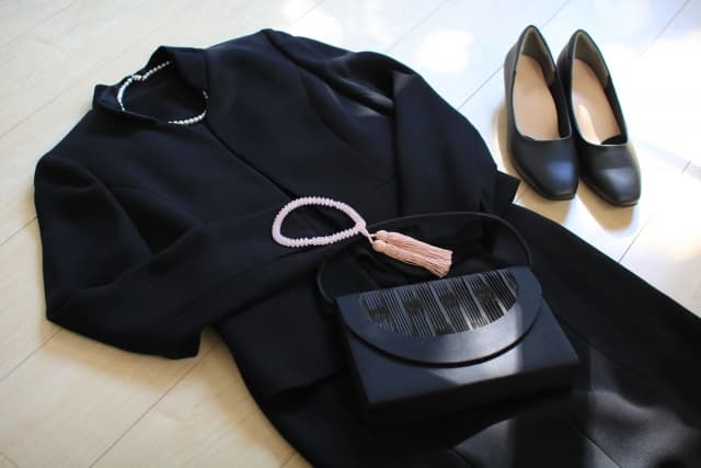 法事は平日でも失礼にならない！押さえておきたい注意点と実践方法