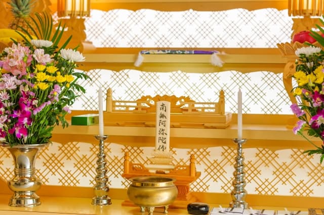 戒名の相場はどのくらい？宗派ごとの違いや相続税対策についても解説！