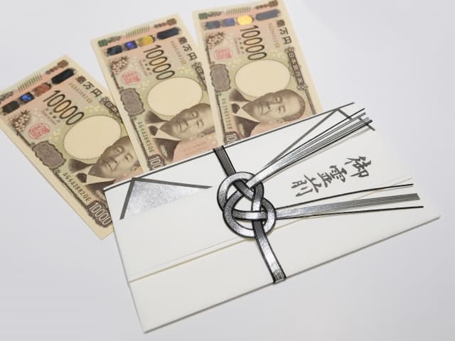 法事のお金に関する完全ガイド｜香典・お布施・諸経費の内訳と準備方法