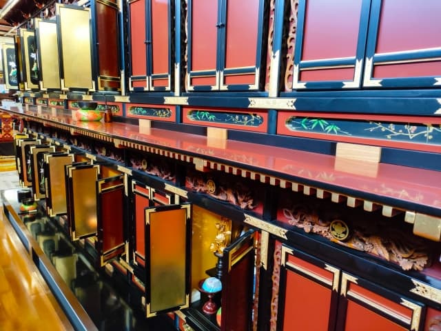 納骨堂と永代供養の違いとは？ その意味と選び方を徹底解説