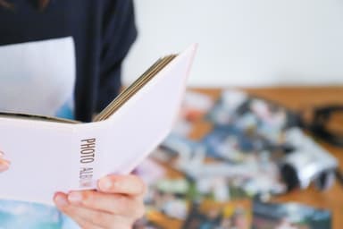 遺品整理で絶対に捨ててはいけないもの5選：管理方法も解説