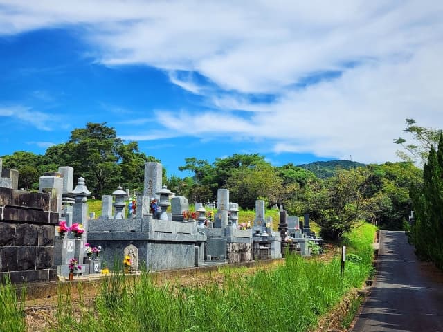 お墓を立ててはいけない年はないが、避けるべき時期がある？ 伝統と現代の選び方ガイド