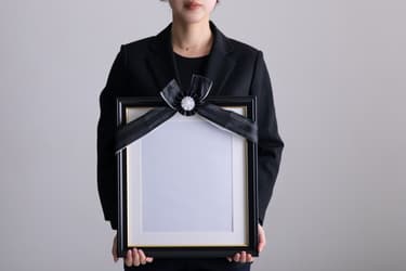 遺影の選び方｜後悔しないためのポイントと注意点