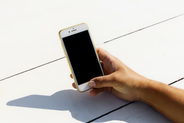 iPhoneの「故人アカウント管理連絡先」は使える？　万が一に備えた対応