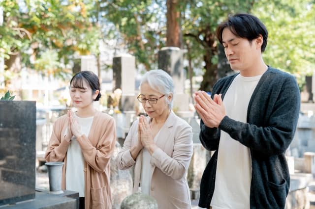 期間・目的・供養の違いが一目でわかる|お盆とお彼岸をきちんと理解してご先祖様を大切に供養するための基礎知識
