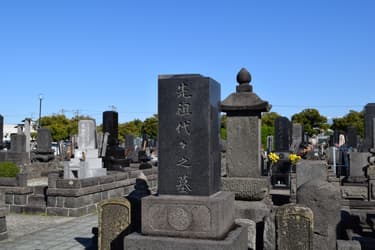 古くなったお墓、どう直す?墓石リフォームの費用相場・施工の流れ・必要な手続きや供養までわかりやすく解説