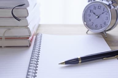 【人生100年時代】定年後の働き方を変える資格取得のすすめ