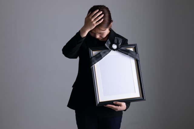 遺影写真の値段とは?作り方やそれぞれの費用相場について解説